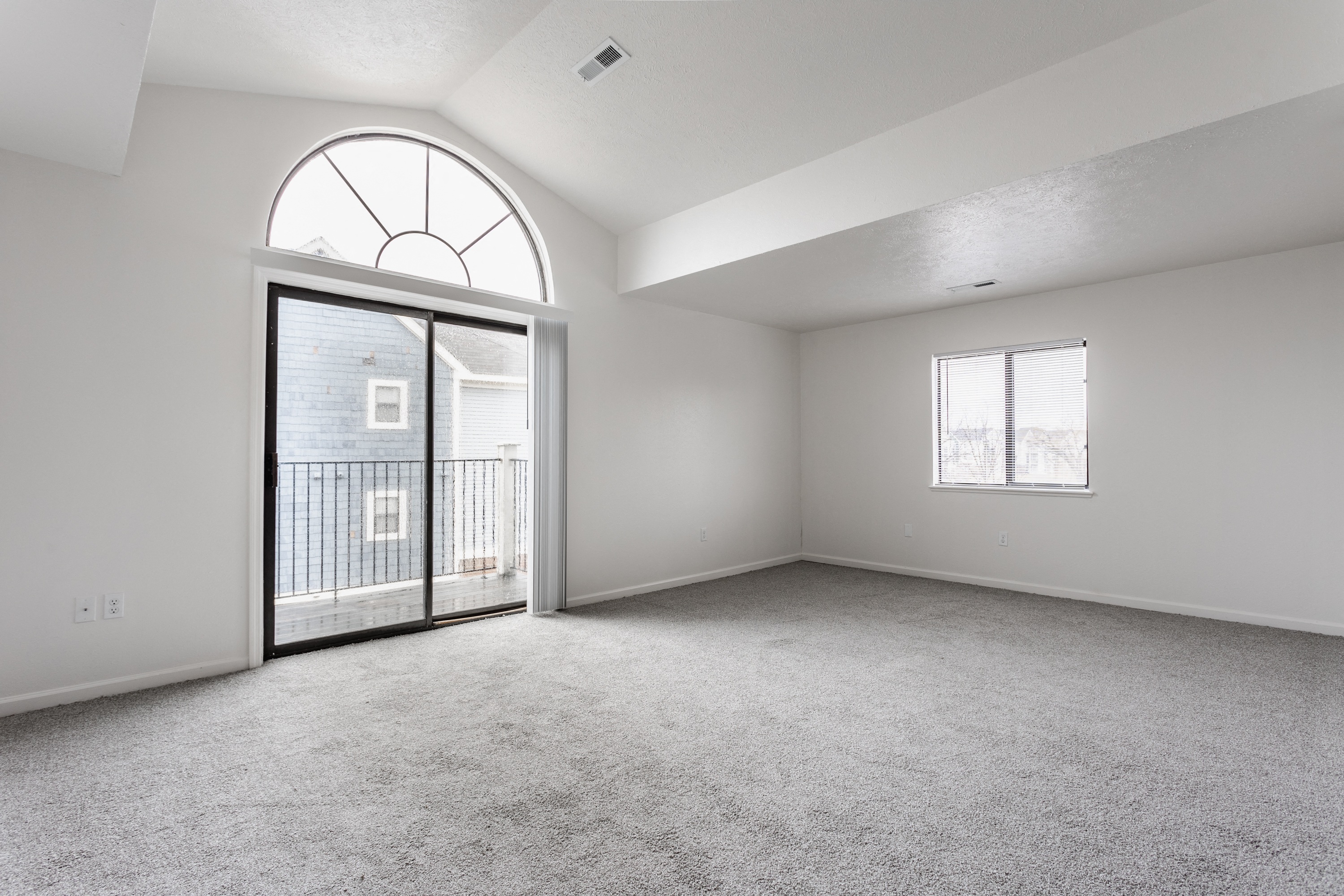 Huntington Cove Apartments